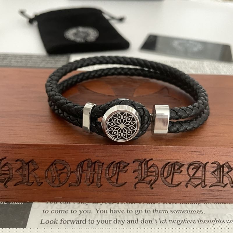 Ch**me He**ts bracelets